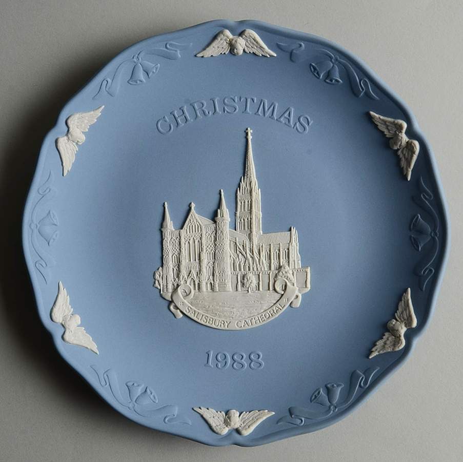 Cathedrals-Christmas Plates Salisbury Cathedral - No Box by Wedgwood-1