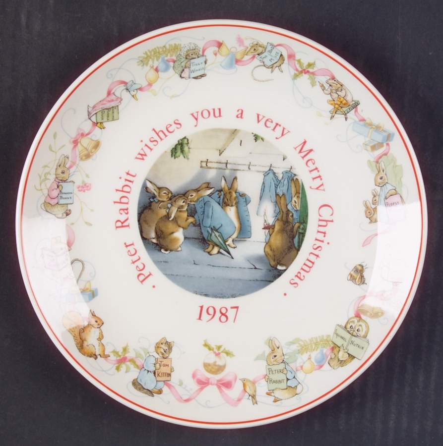 Peter Rabbit-Christmas Plate 1987-Peter Rabbit - Boxed by Wedgwood-1