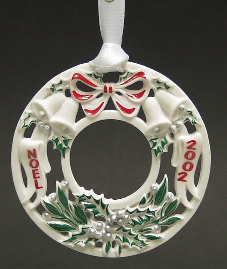 Noel Wreath 2002 - Boxed by Wedgwood-1