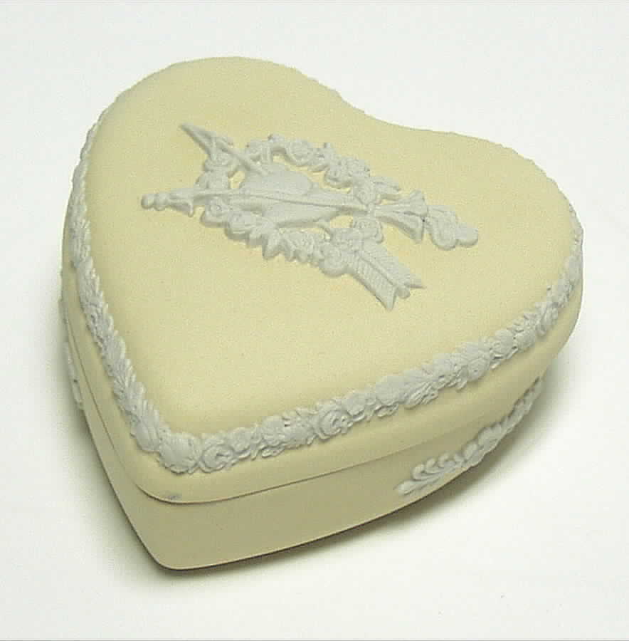 Couples Celebration Annual Heart-Box Primrose Couples Box - Boxed by Wedgwood-1