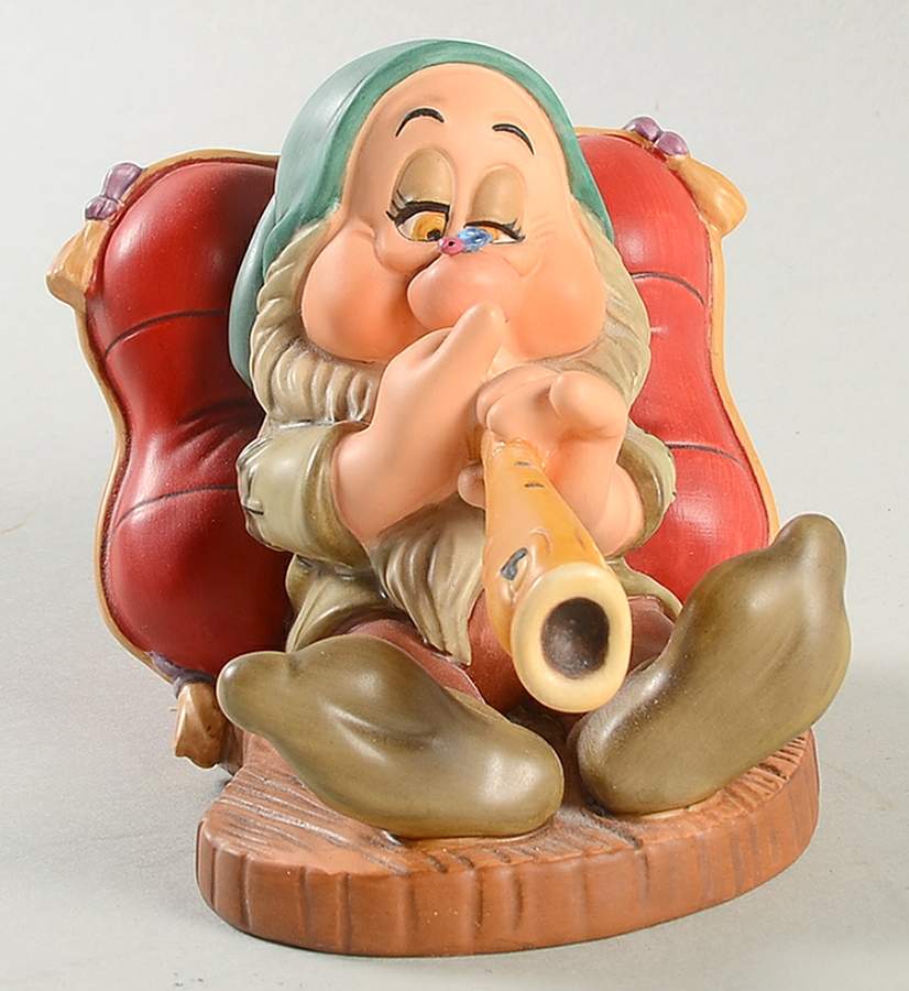 Snow White & the Seven Dwarfs Zzzzzz-Sleepy - Boxed by Walt Disney Classics-1
