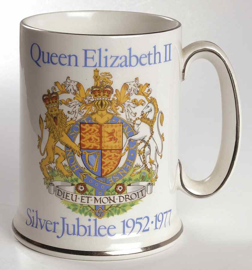 Wood & Sons Royalty Giftware Elizabeth Ii-Silver Jubilee Tankard - No Box by Wood & Sons-1