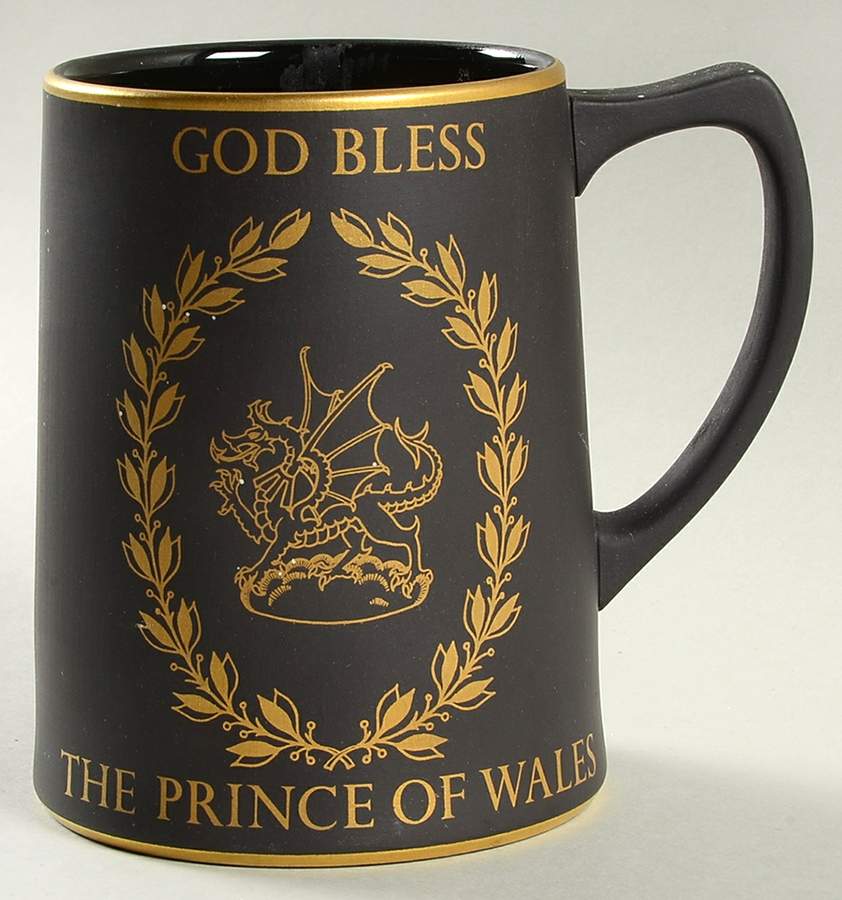 Wedgwood Royal Commemorative Giftware Charles Prince Of Wales Investiture Mug - Boxed by Wedgwood-1