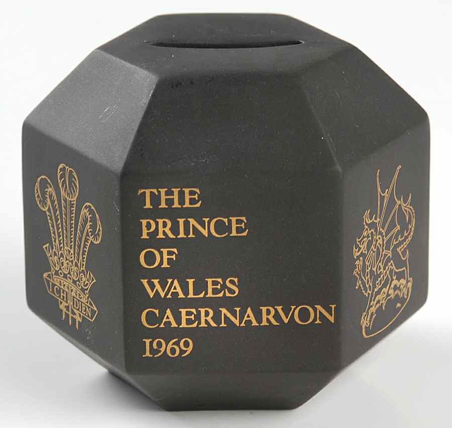 Wedgwood Royal Commemorative Giftware Charles Prince Of Wales Investiture Mone - No Box by Wedgwood-1