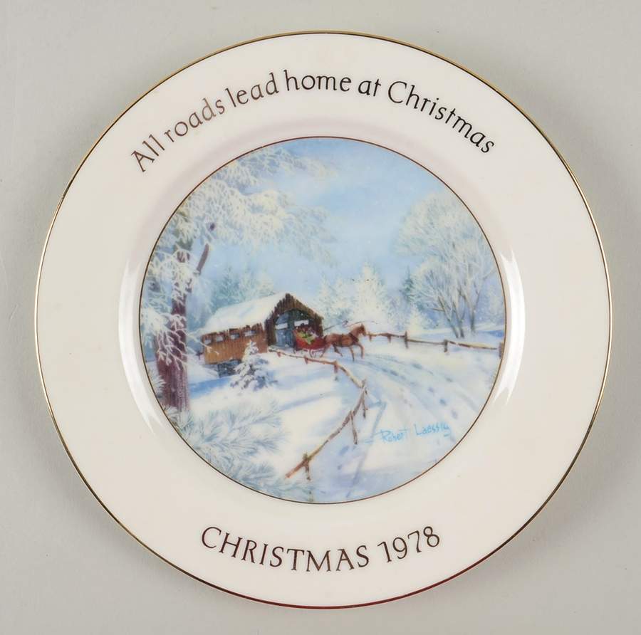 World Wide Art Plates All Roads Lead Home At Christmas - No Box by World Wide Art-1
