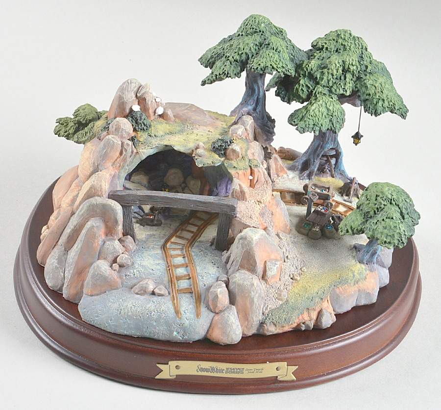 Enchanted Places-Snow White & the Seven Dwarfs The Seven Dwarfs Jewel Mine - No Box by Walt Disney Classics-1