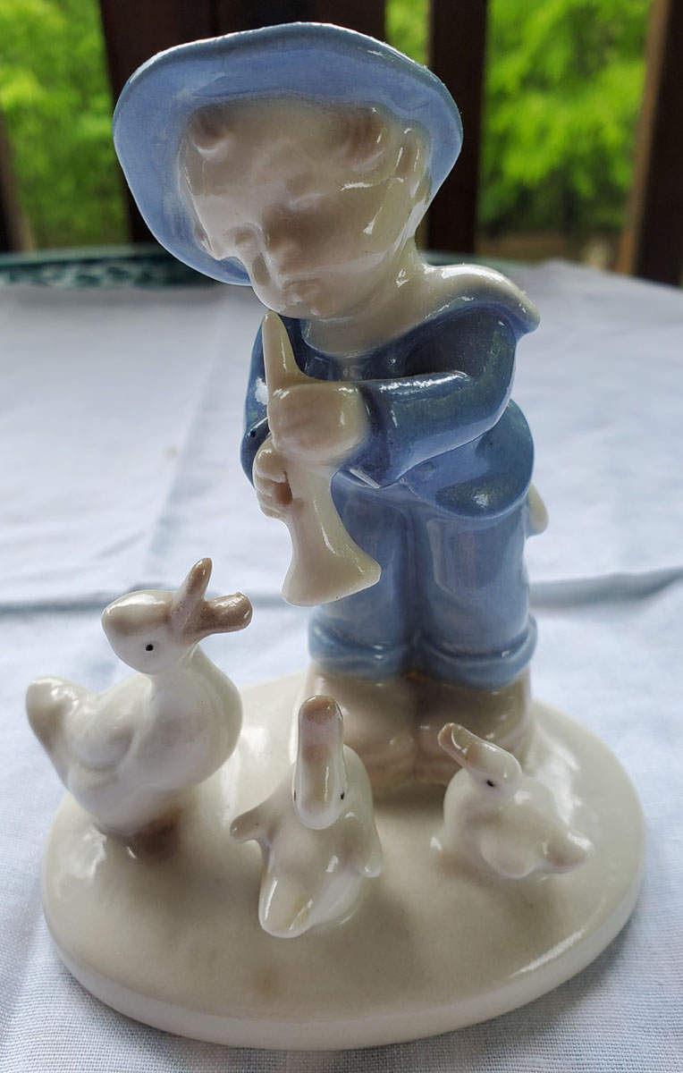 Wagner & Apel Figurines Boy Playing Horn With Geese - No Box by Wagner & Apel-1
