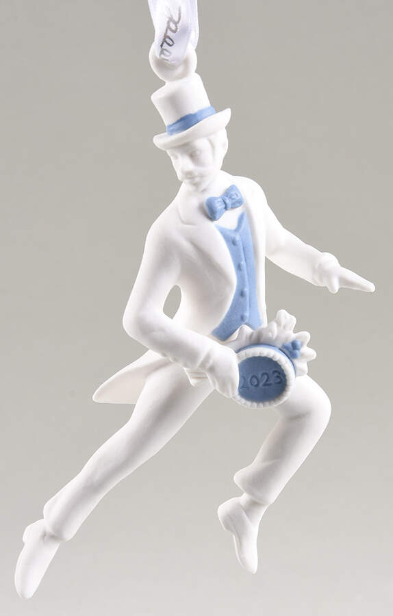 Twelve Days of Christmas Annual Ten Lords A Leaping - No Box by Wedgwood-1