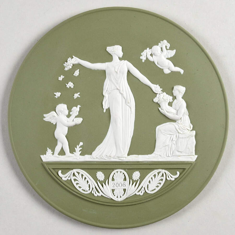 Annual Year Plate Sage - 2006 - With Box by Wedgwood-1