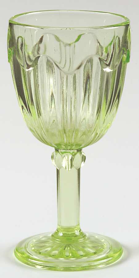 Colonial Green Wine Glass by Anchor Hocking-1