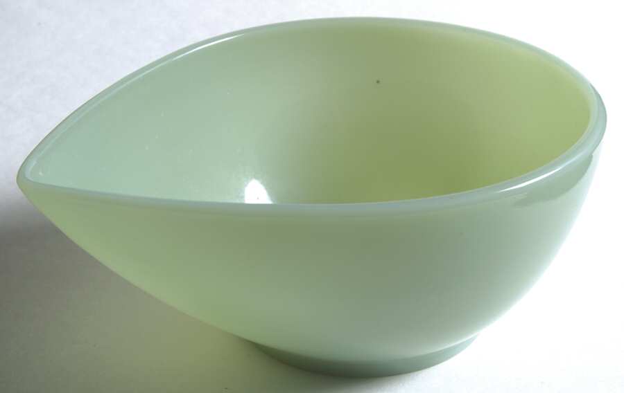 Jade Ite (Restaurant Ware, Older) 6" 1 Quart Swedish Modern Mixing Bowl by Anchor Hocking-1