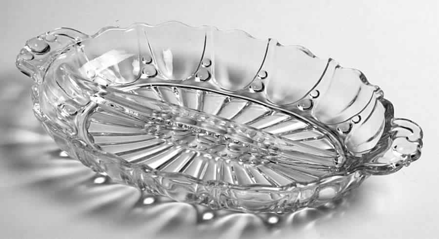 Oyster and Pearl Clear 12" Oval 2 Part Relish by Anchor Hocking-1