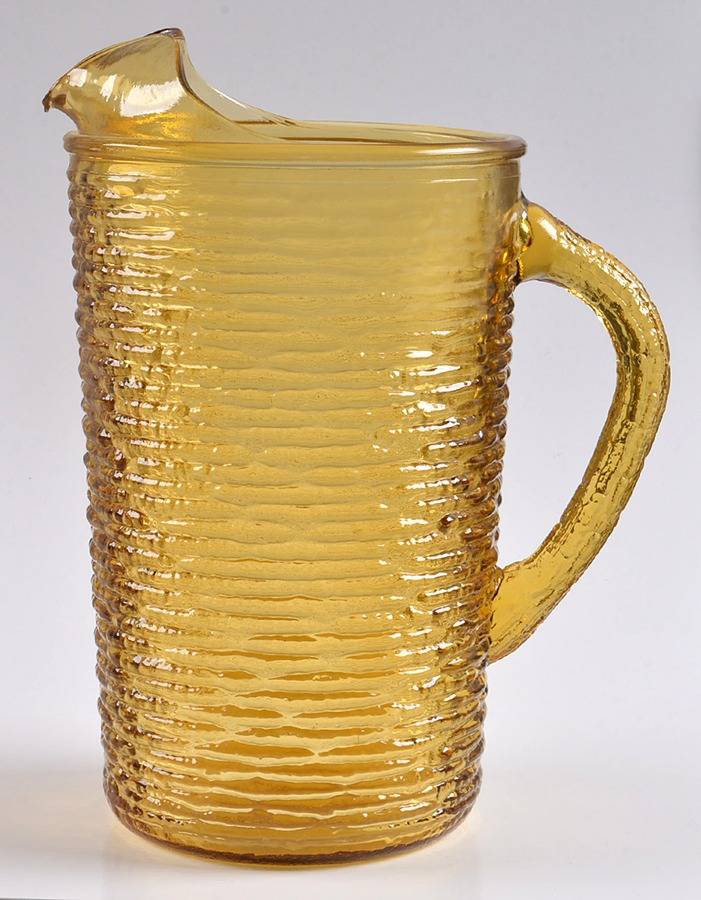 Soreno Gold 67 Oz Ice Lip Pitcher by Anchor Hocking-1