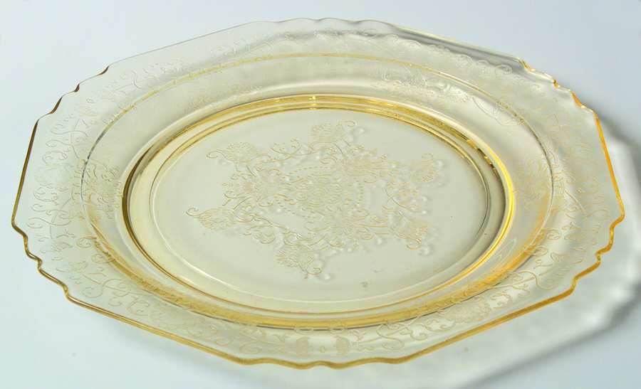 Florentine 1 Yellow 8" Salad Plate by Hazel-Atlas-1