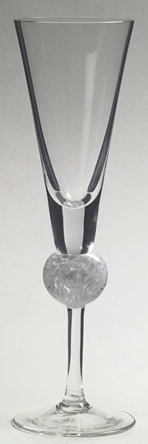 AA1 White Fluted Champagne by American Atelier-1