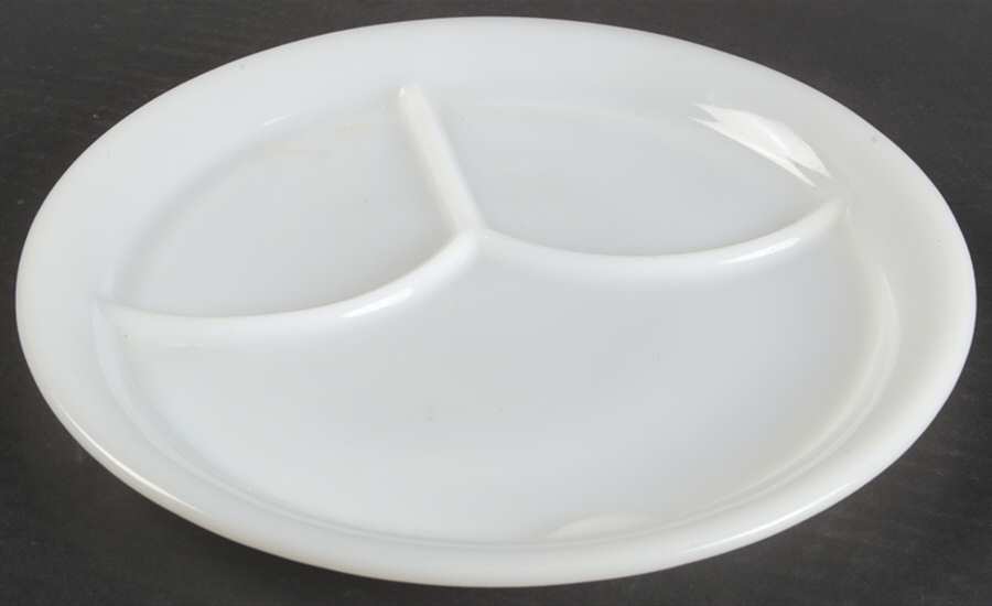 Anchorwhite (Milk White) Grill Plate by Anchor Hocking-1