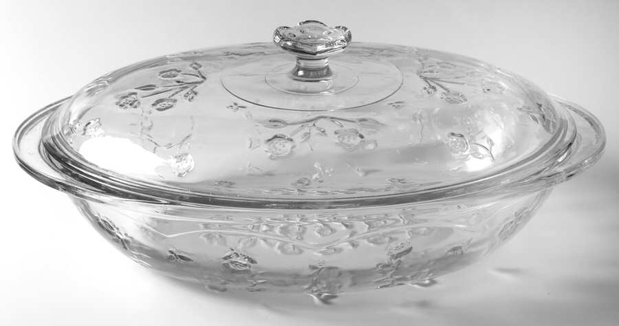 Savannah Clear Oval Covered Casserole 2 Quart by Anchor Hocking-1