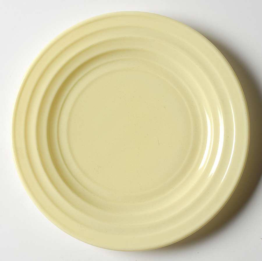 Moderntone Platonite Chartreuse 7" Salad Plate by Hazel-Atlas-1