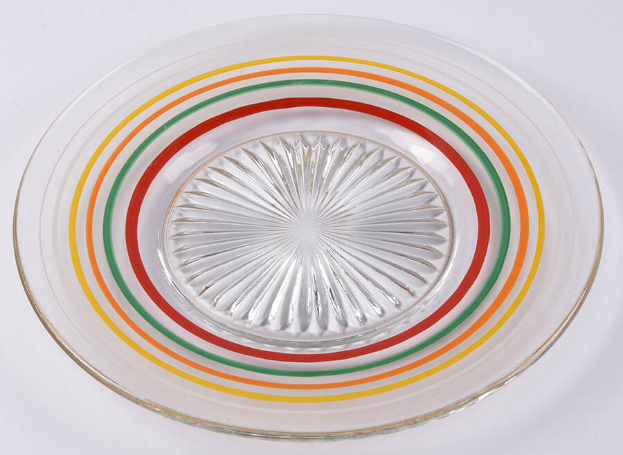 Panelled Ring Ding Luncheon Plate by Anchor Hocking-1