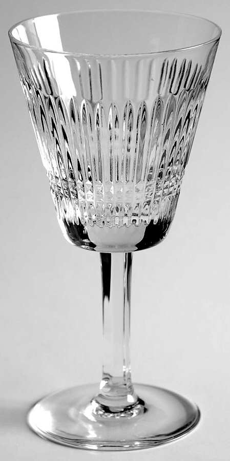 Antoinette Wine Glass by Bayel-1