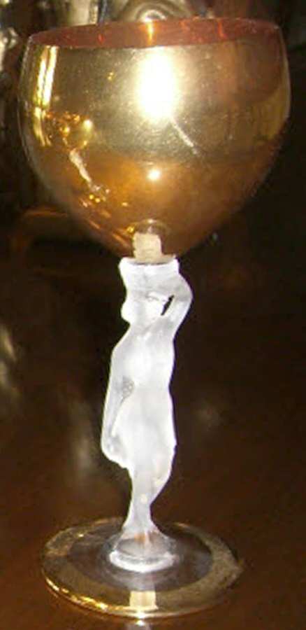 Bacchante Gold Wine Glass by Bayel-1