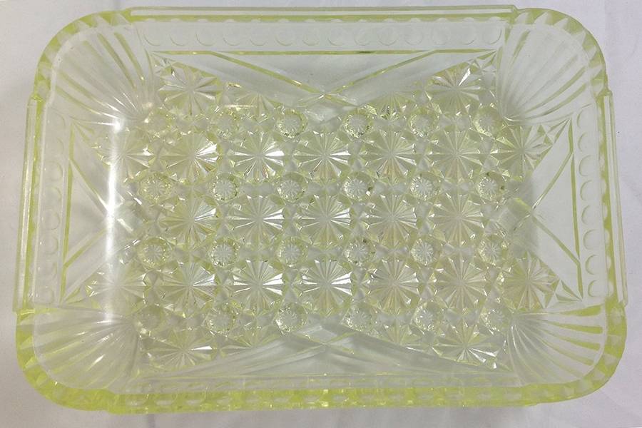 Daisy and Button with V Ornament Vaseline 7" Rectangular Tray by Beatty-1