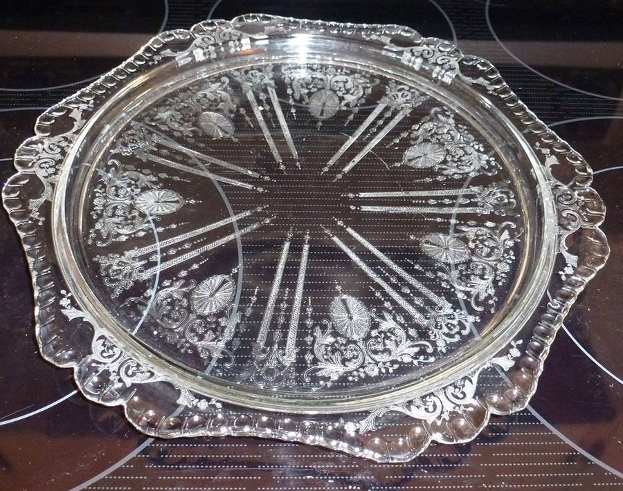 Candlelight 12" Round Relish Tray by Cambridge-1