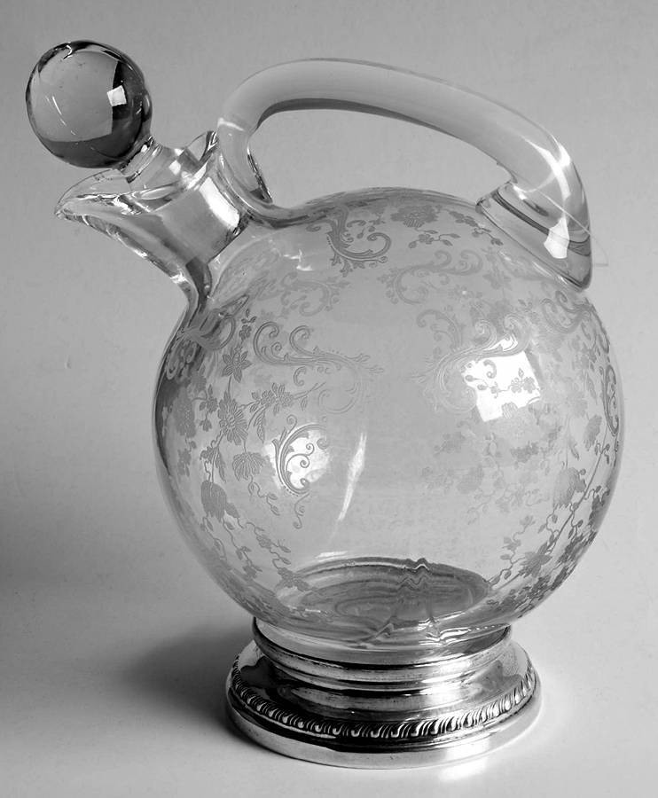 Chantilly Cordial Decanter & Stopper by Cambridge-1