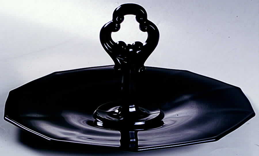 Decagon Ebony Center Handle Tray by Cambridge-1