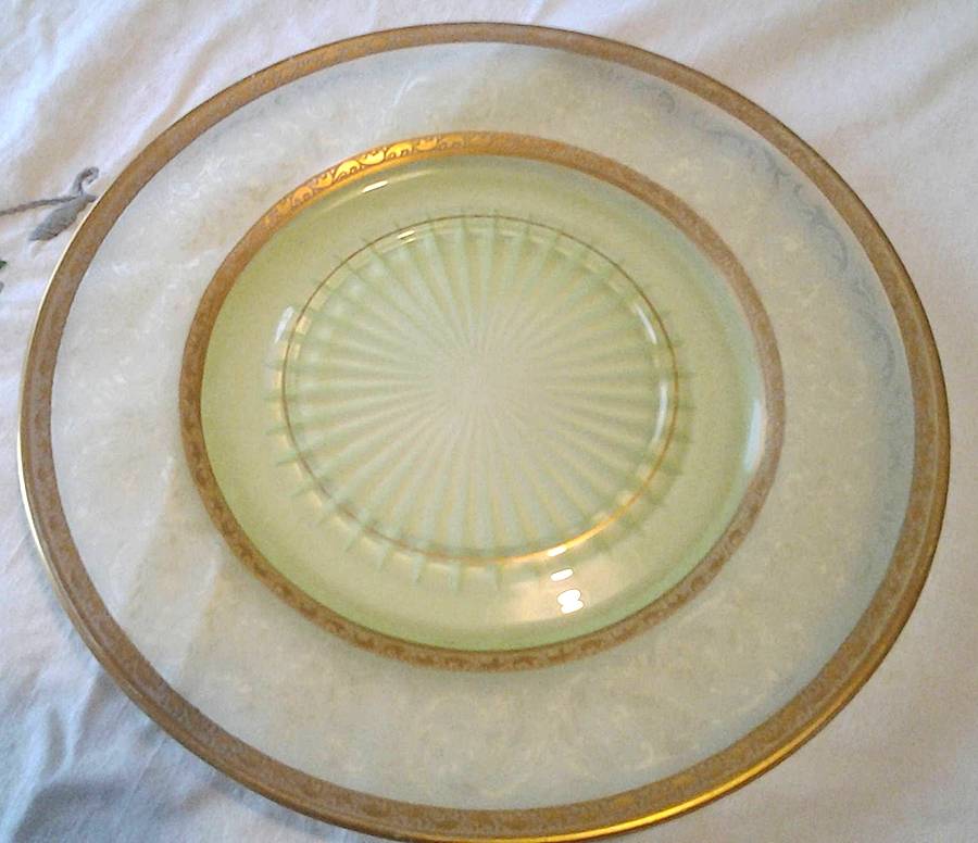 Etch 725 Green (Gold Trim) Mayonnaise Underplate Only by Cambridge-1