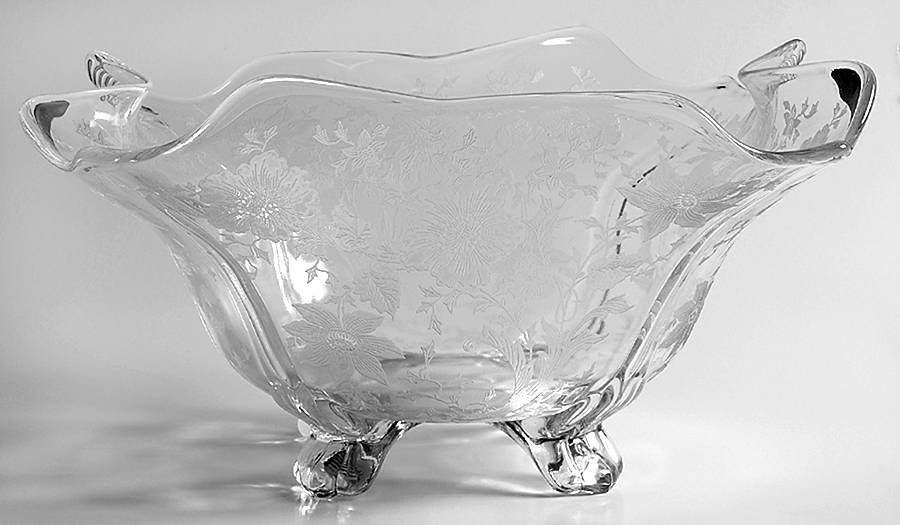 Wildflower Clear 3400 11" 4 Toed Fancy Edge Bowl by Cambridge-1