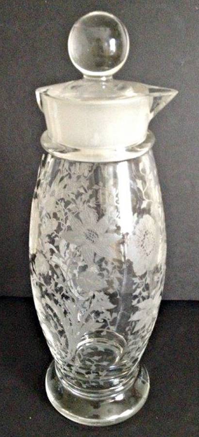 Wildflower Clear 32 Oz Cocktail Shaker with Lid by Cambridge-1