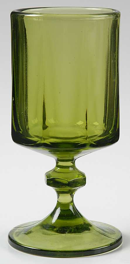 Nouveau Green Wine Glass by Colony-1