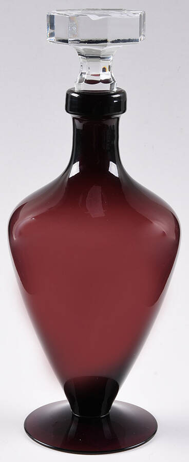 7966 Amtheyst Decanter & Stopper by Cambridge-1