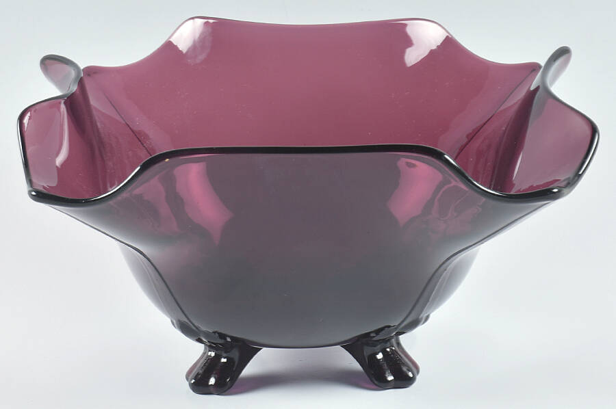 3400 Amethyst 3400 11" 4 Toed Fancy Edge Bowl by Cambridge-1