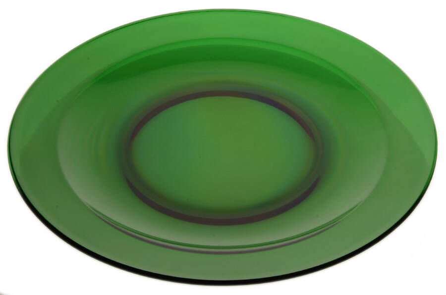 Cavalier Green Dinner Plate by Cristal D'Arques - Durand-1