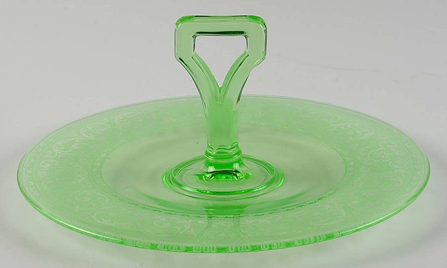 Etch 725 Green (No Trim) Center Handle Tray by Cambridge-1