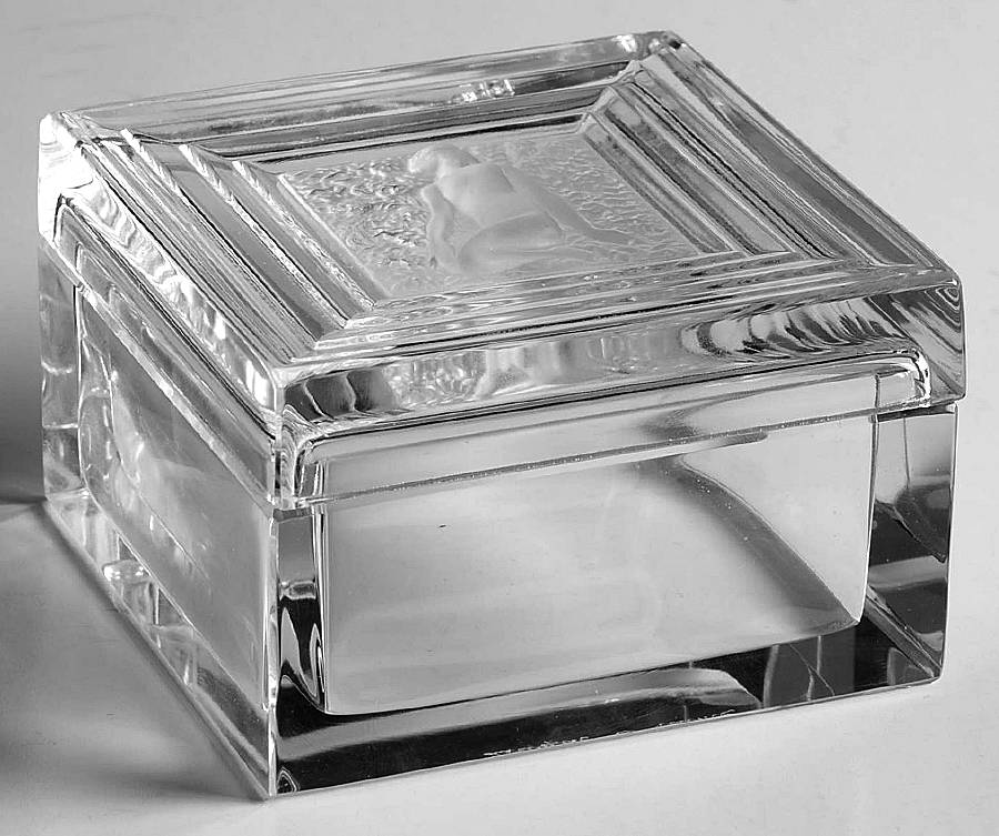 Duncan Square Box & Lid by Lalique-1