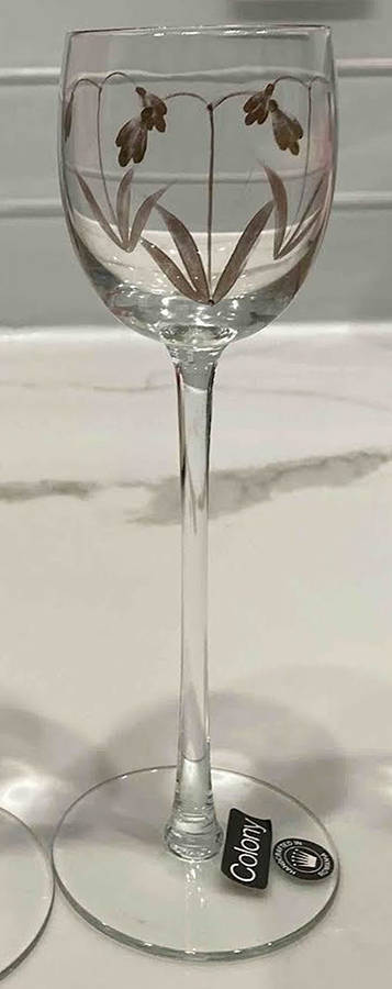 COL42 Wine Glass by Colony-1
