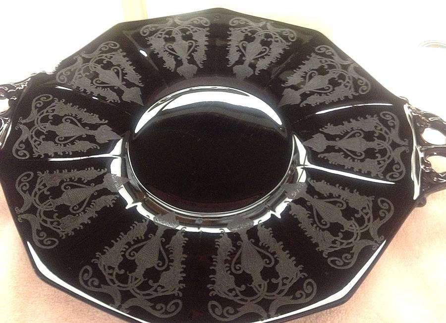 Etch733 Black Handled Cake Plate by Cambridge-1