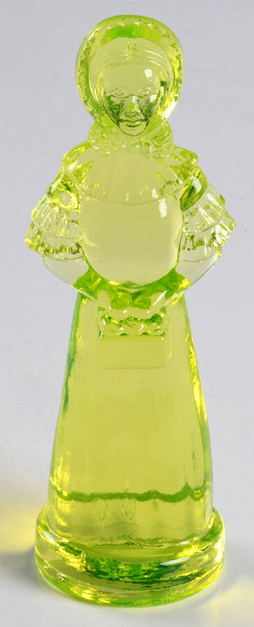 Animals & Figurines Colonial Lady by Degenhart Glass Co-1