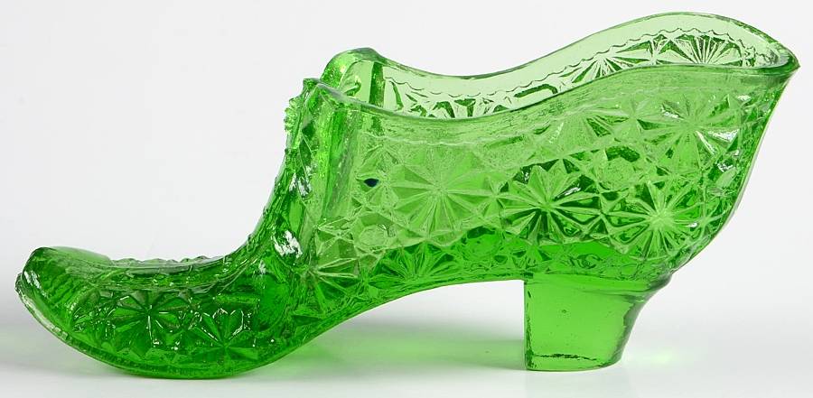 Animals & Figurines Slipper with Bow by Degenhart Glass Co-1