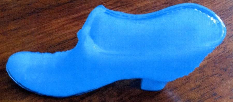 Animals & Figurines Slipper with Bow by Degenhart Glass Co-1