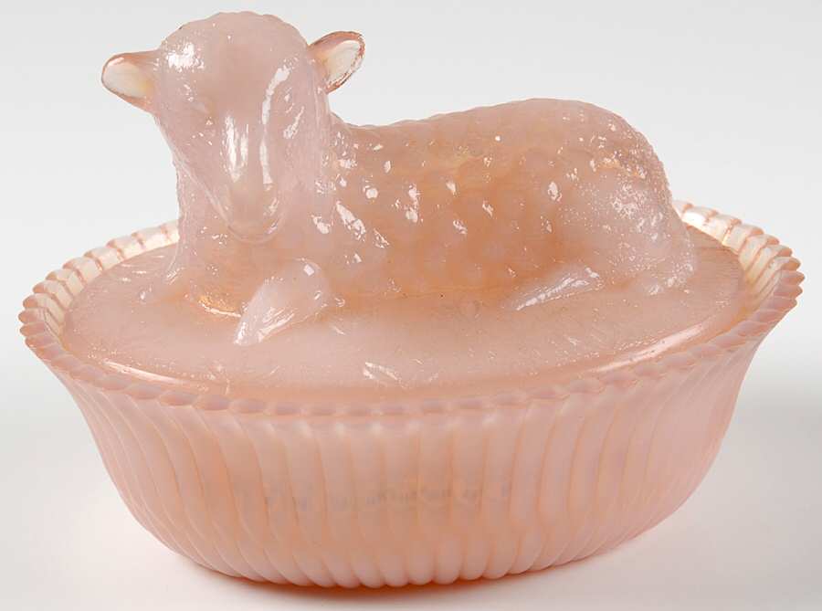 Animals & Figurines Lamb on Nest by Degenhart Glass Co-1