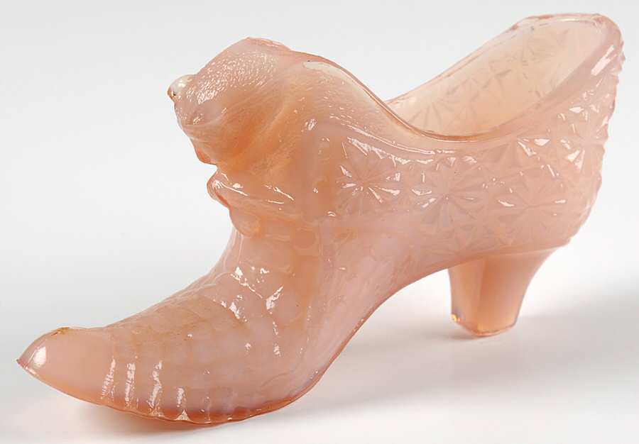 Animals & Figurines Slipper with Kitten by Degenhart Glass Co-1