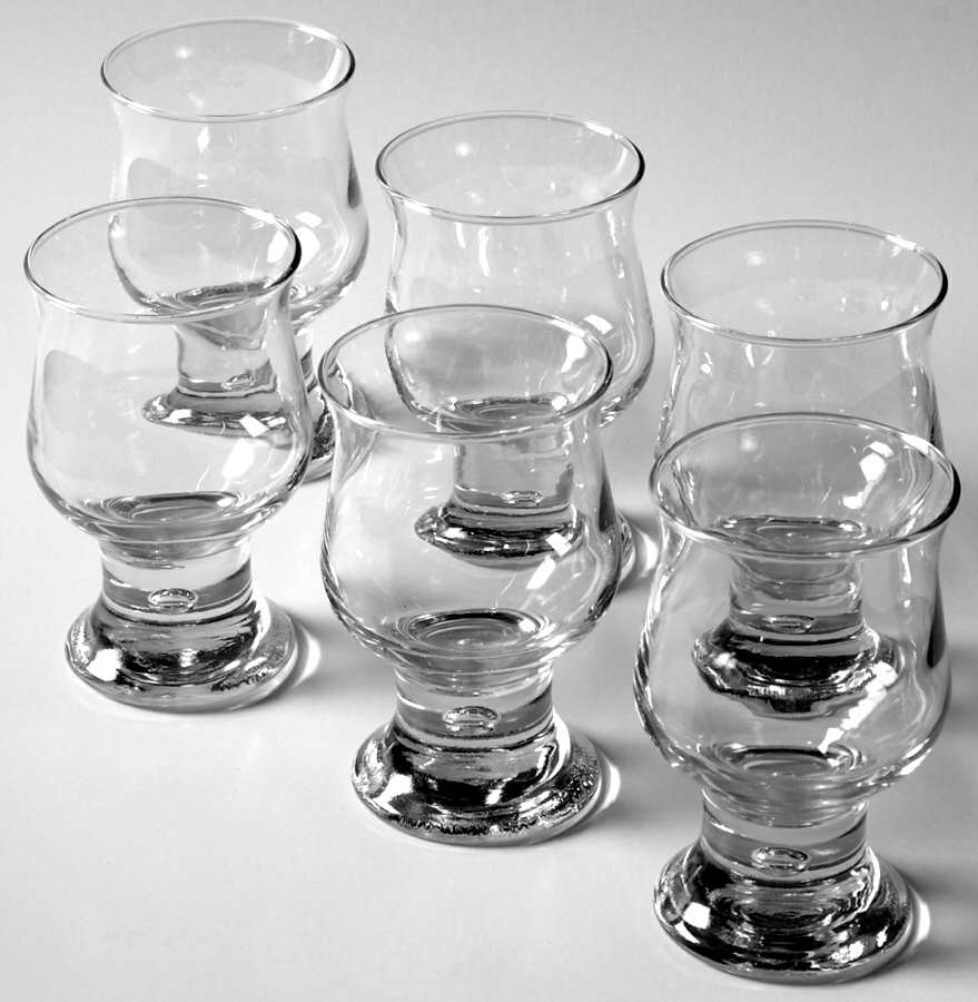 Perla (Set of 6) 9 Oz Footed Tumbler by Durobor-1