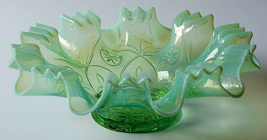 Diamond and Daisy Green (Opalescent) 8" Round Crimped Bowl by Dugan-1