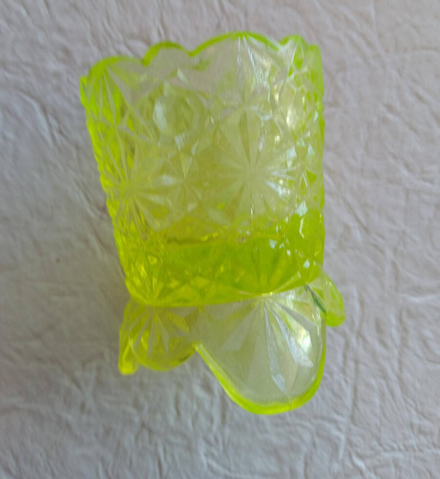 Daisy & Botton Vaseline Toothpick Holder by Degenhart Glass Co-1