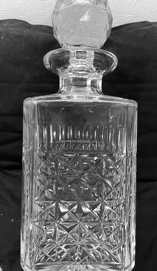 Royal Scot Square Decanter with Stopper by Edinburgh Crystal-1