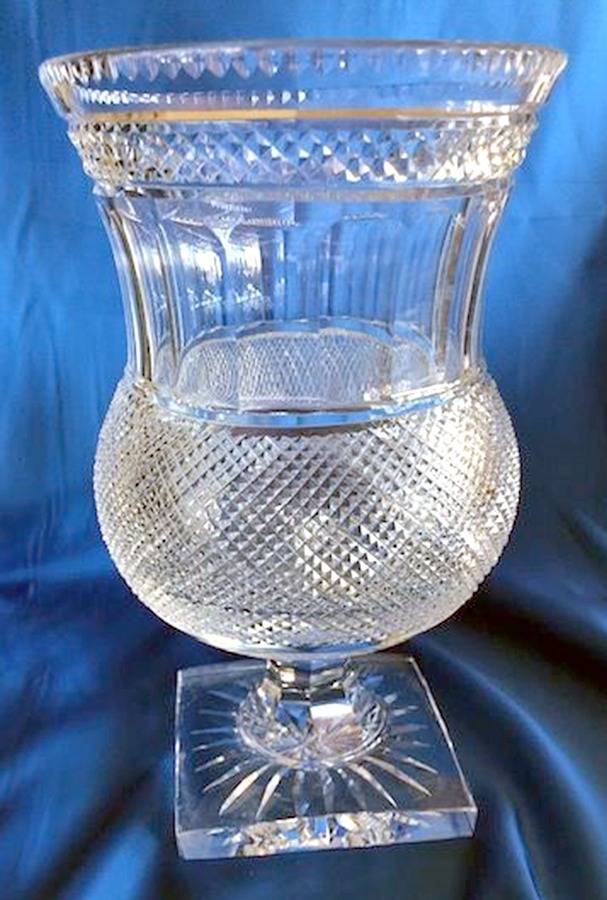Thistle (Plain) 10" Flower Vase by Edinburgh Crystal-1